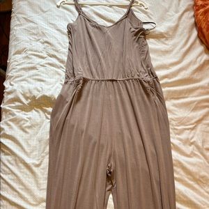 Forever 21 jumpsuit - worn less than three times - size large